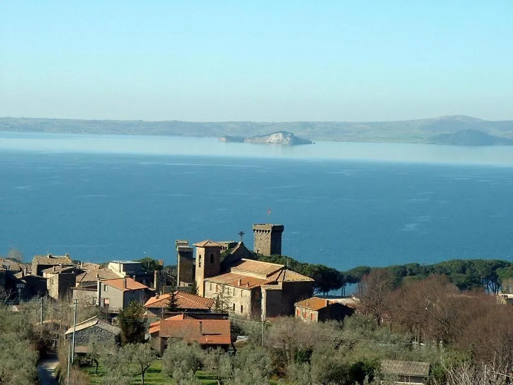 La Riserva Montebello Bolsena 0*,